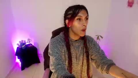 Snapshot of angele_johnson chatting on 06-14-26, 08:00 angele online show from 06-14-26, 08:00