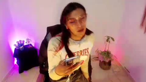 angele online show from 06-24-26, 06:18
