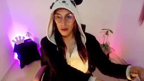 angele online show from 07-17-26, 06:46