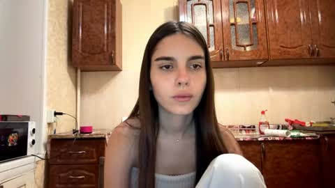 Snapshot of angelenaantonello chatting on 07-28-26, 07:39 Bella online show from 07-28-26, 07:39