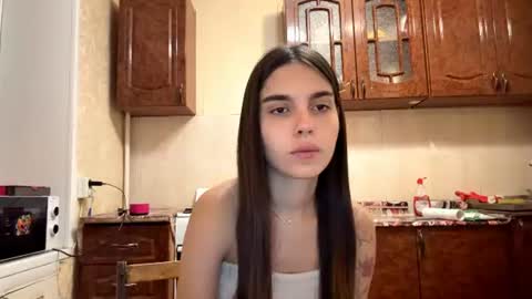 Snapshot of angelenaantonello chatting on 07-28-26, 08:52 Bella online show from 07-28-26, 08:52