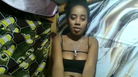 Snapshot of angelettee chatting on 06-09-26, 06:19 Angelettee online show from 06-09-26, 06:19