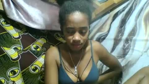 Snapshot of angelettee chatting on 06-12-26, 06:51 Angelettee online show from 06-12-26, 06:51