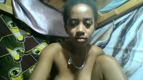 Snapshot of angelettee chatting on 06-14-26, 04:03 Angelettee online show from 06-14-26, 04:03