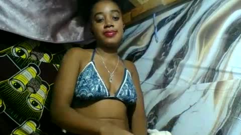 Snapshot of angelettee chatting on 06-26-26, 07:40 Angelettee online show from 06-26-26, 07:40