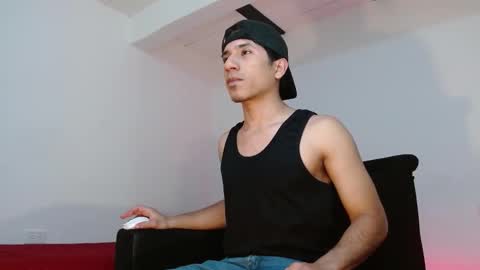 Snapshot of angelhil chatting on 11-27-25, 02:24 Angel of littlebandido online show from 11-27-25, 02:24