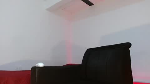 Snapshot of angelhil chatting on 11-29-25, 01:52 Angel of littlebandido online show from 11-29-25, 01:52