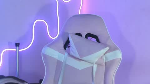 Carolina online show from 02-06-25, 12:43