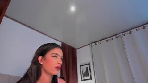 Snapshot of angeli_sexi chatting on 05-06-26, 12:08 Carolina online show from 05-06-26, 12:08