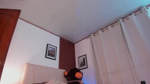 Snapshot of angeli_sexi chatting on 06-08-26, 12:14 Carolina online show from 06-08-26, 12:14