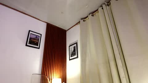 Snapshot of angeli_sexi chatting on 07-09-26, 12:58 Carolina online show from 07-09-26, 12:58