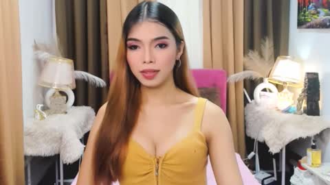 MISS PAU online show from 11-05-25, 03:17