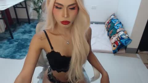 DIVINE ANGEL online show from 02-16-26, 03:13