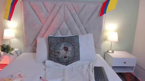 Angelica Cross online show from 06-17-26, 08:43