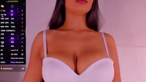 angelica_hot19 online show from 05-13-26, 02:25