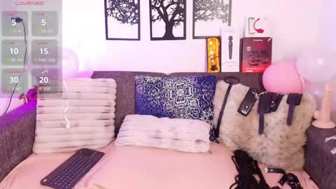 Snapshot of angelica_mature49 chatting on 05-18-26, 04:07 Angelica online show from 05-18-26, 04:07