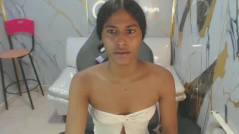 Snapshot of angelica_sexy1 chatting on 10-21-25, 07:25 angelica_sexy1 online show from 10-21-25, 07:25