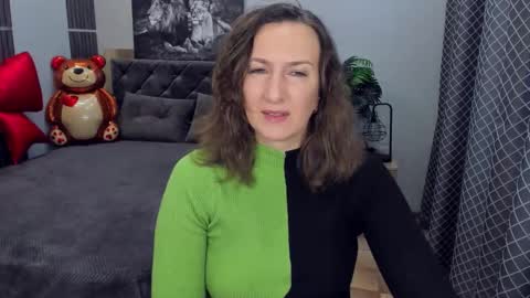 Snapshot of angelicacream chatting on 02-15-26, 06:32 AngelicaCream online show from 02-15-26, 06:32