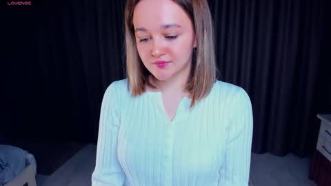 Mia online show from 03-05-26, 04:14