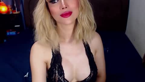 MS. AMALIA online show from 04-01-26, 01:41