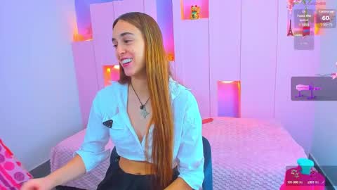 Snapshot of angelikarose1 chatting on 02-06-25, 01:49 Angelika Rose online show from 02-06-25, 01:49
