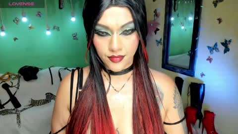 Snapshot of angelina_james_ chatting on 05-08-26, 09:20 Angelina online show from 05-08-26, 09:20