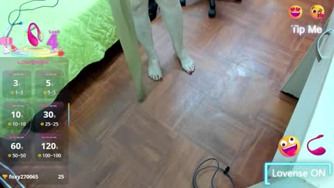 Angelina online show from 10-10-25, 12:53