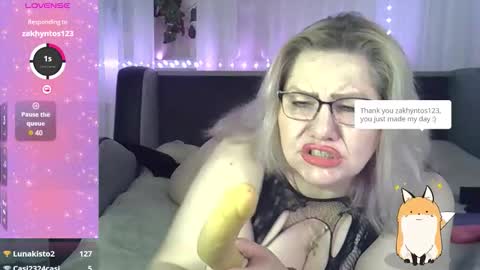 Snapshot of angelinaglam chatting on 10-04-25, 04:49 AngelinaGlam online show from 10-04-25, 04:49