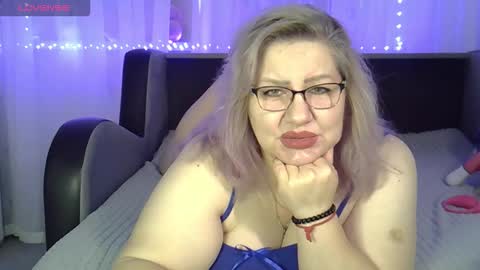 Snapshot of angelinaglam chatting on 10-14-25, 08:59 AngelinaGlam online show from 10-14-25, 08:59