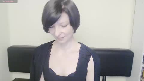 Angelina online show from 02-11-25, 10:59