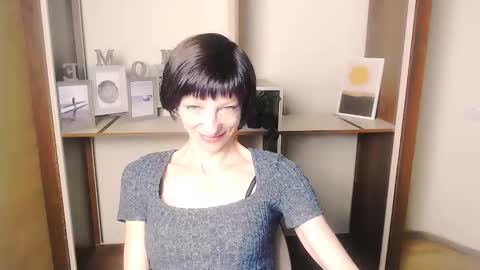 Angelina online show from 09-09-25, 06:13