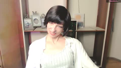 Angelina online show from 10-20-25, 07:20
