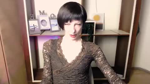 Angelina online show from 11-11-25, 07:52