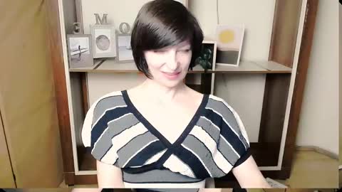 Angelina online show from 05-25-26, 08:20