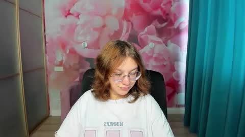 AngelinaLow online show from 10-20-25, 11:21