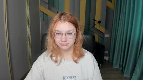 AngelinaLow online show from 12-22-25, 12:24