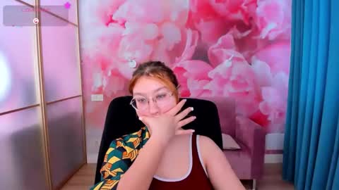 AngelinaLow online show from 02-08-26, 06:39