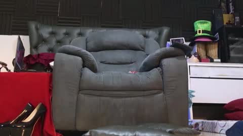 Angel online show from 11-11-25, 05:18