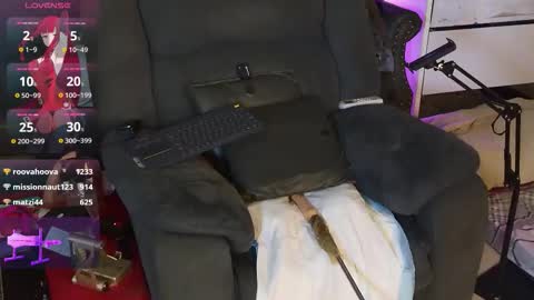 Angel online show from 11-17-25, 04:07