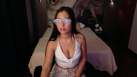 angelinathompson online show from 02-25-26, 08:29