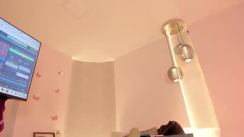 Angeline  online show from 11-12-25, 01:22