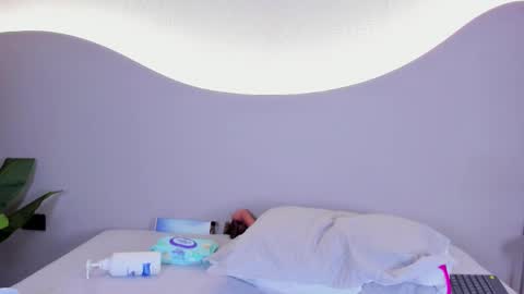 Angeline online show from 03-26-26, 08:14