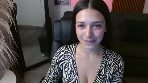 Snapshot of angeline_davies chatting on 02-03-25, 03:27 angeline_davies online show from 02-03-25, 03:27