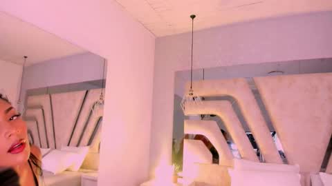 Angeline Heet online show from 11-11-25, 03:50