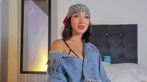 Snapshot of angelique_murphy chatting on 09-11-25, 08:36 Angelique Murphy online show from 09-11-25, 08:36