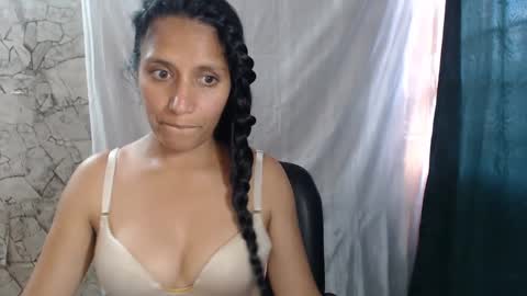 Snapshot of angelitaa_hot chatting on 09-30-25, 10:15 angela online show from 09-30-25, 10:15