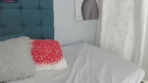 Snapshot of angelitawild_ chatting on 02-04-25, 12:19 angel online show from 02-04-25, 12:19