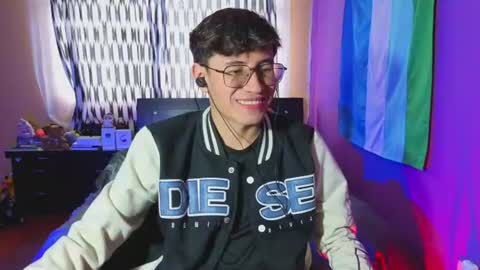 Snapshot of angelito18_twink chatting on 06-22-26, 09:01 Angel online show from 06-22-26, 09:01