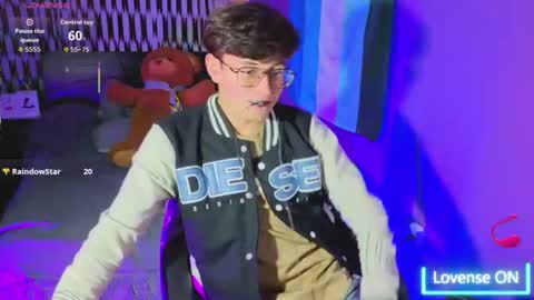 Snapshot of angelito18_twink chatting on 07-02-26, 11:44 Angel online show from 07-02-26, 11:44