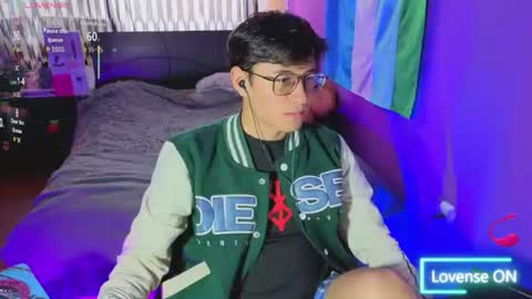 Snapshot of angelito18_twink chatting on 07-24-26, 03:43 Angel online show from 07-24-26, 03:43